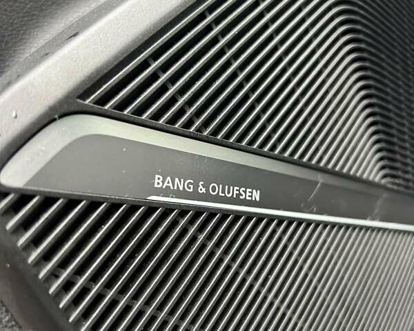 Білий Ауді Ку 5, об'ємом двигуна 1.98 л та пробігом 138 тис. км за 27500 $, фото 31 на Automoto.ua