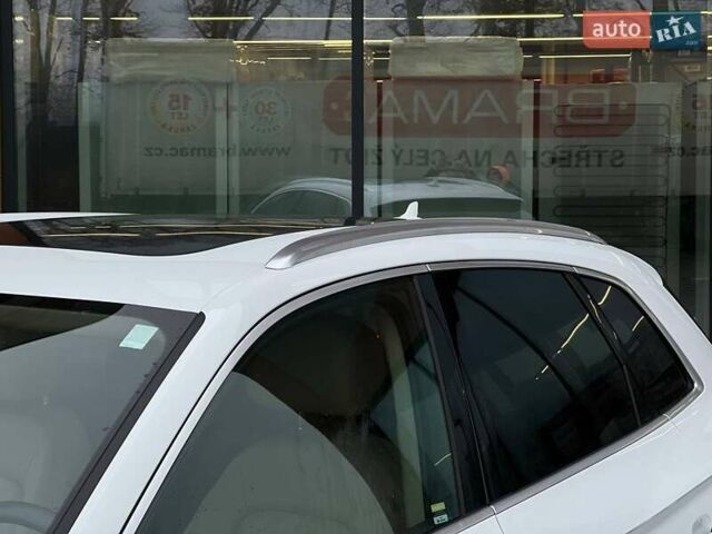 Белый Ауди Ку 5, объемом двигателя 2 л и пробегом 142 тыс. км за 25990 $, фото 6 на Automoto.ua