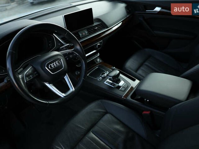 Белый Ауди Ку 5, объемом двигателя 1.98 л и пробегом 107 тыс. км за 29500 $, фото 16 на Automoto.ua