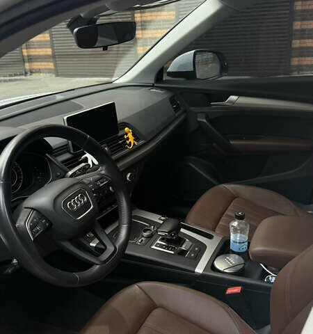 Білий Ауді Ку 5, об'ємом двигуна 1.97 л та пробігом 162 тис. км за 30200 $, фото 4 на Automoto.ua