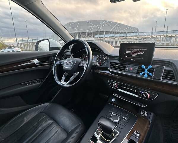 Белый Ауди Ку 5, объемом двигателя 1.98 л и пробегом 143 тыс. км за 24000 $, фото 16 на Automoto.ua