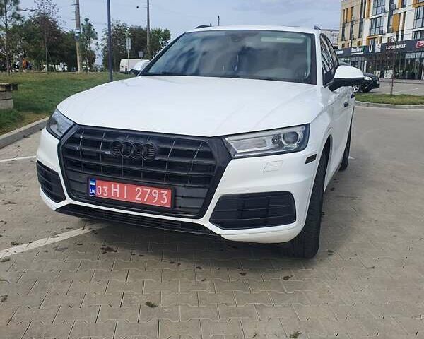 Білий Ауді Ку 5, об'ємом двигуна 2 л та пробігом 156 тис. км за 24500 $, фото 6 на Automoto.ua