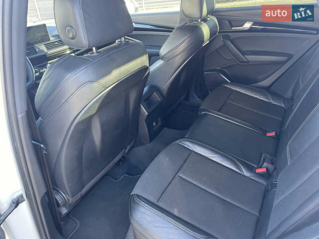 Белый Ауди Ку 5, объемом двигателя 1.97 л и пробегом 210 тыс. км за 27500 $, фото 8 на Automoto.ua