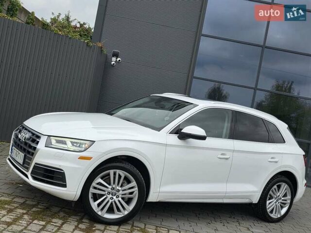 Білий Ауді Ку 5, об'ємом двигуна 2 л та пробігом 163 тис. км за 26750 $, фото 3 на Automoto.ua