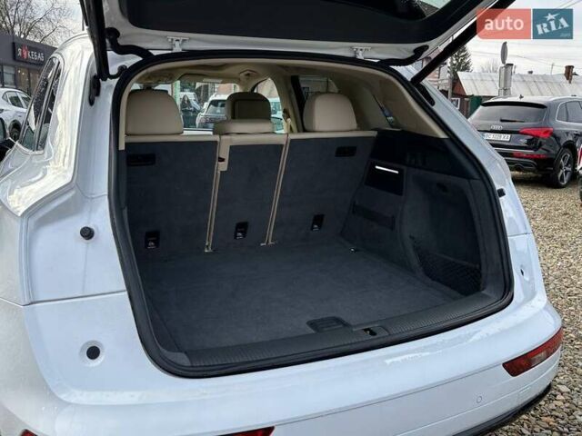 Білий Ауді Ку 5, об'ємом двигуна 2 л та пробігом 215 тис. км за 21800 $, фото 6 на Automoto.ua