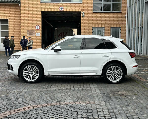 Белый Ауди Ку 5, объемом двигателя 1.98 л и пробегом 74 тыс. км за 26500 $, фото 14 на Automoto.ua