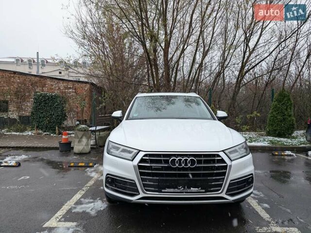 Білий Ауді Ку 5, об'ємом двигуна 2 л та пробігом 199 тис. км за 29999 $, фото 7 на Automoto.ua