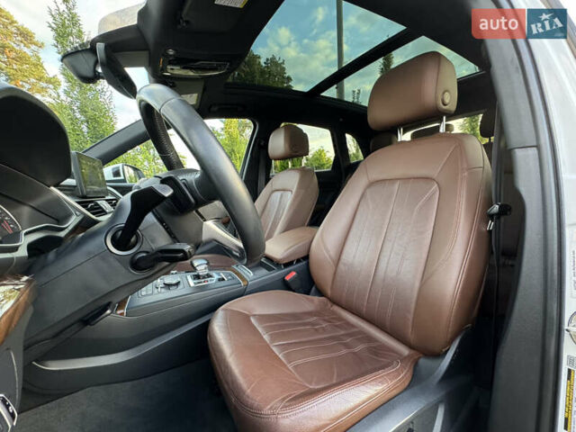 Белый Ауди Ку 5, объемом двигателя 2 л и пробегом 127 тыс. км за 24900 $, фото 54 на Automoto.ua