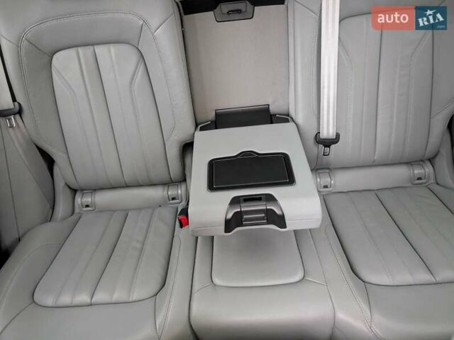 Білий Ауді Ку 5, об'ємом двигуна 2 л та пробігом 199 тис. км за 29999 $, фото 19 на Automoto.ua