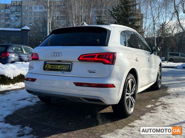 Белый Ауди Ку 5, объемом двигателя 2 л и пробегом 108 тыс. км за 29700 $, фото 6 на Automoto.ua