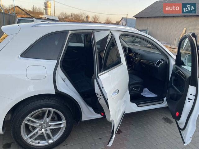 Белый Ауди Ку 5, объемом двигателя 2 л и пробегом 187 тыс. км за 16700 $, фото 3 на Automoto.ua