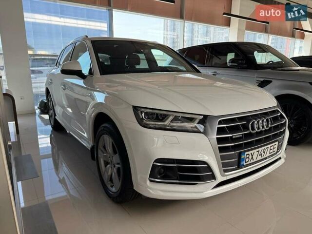 Ауді Ку 5 2017 у Хмельницькому на Automoto.ua Білий Ауді Ку 5, об'ємом двигуна 1.97 л та пробігом 105 тис. км за 33200 $, фото 5 на Automoto.ua