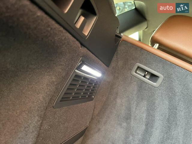 Белый Ауди Ку 5, объемом двигателя 2 л и пробегом 43 тыс. км за 27950 $, фото 42 на Automoto.ua