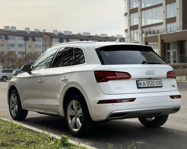 Білий Ауді Ку 5, об'ємом двигуна 1.98 л та пробігом 100 тис. км за 26500 $, фото 6 на Automoto.ua