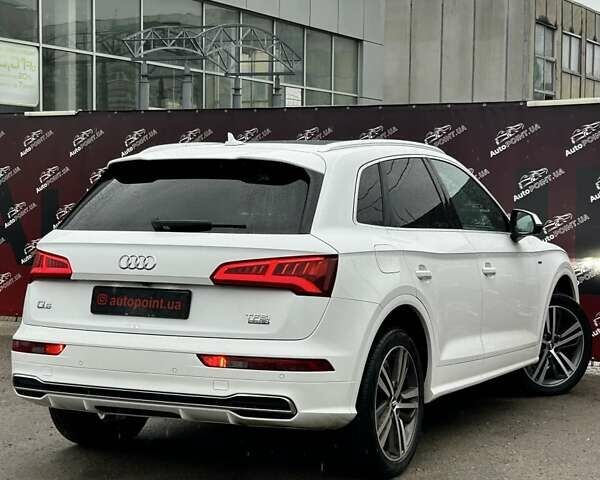Білий Ауді Ку 5, об'ємом двигуна 1.98 л та пробігом 138 тис. км за 27500 $, фото 8 на Automoto.ua