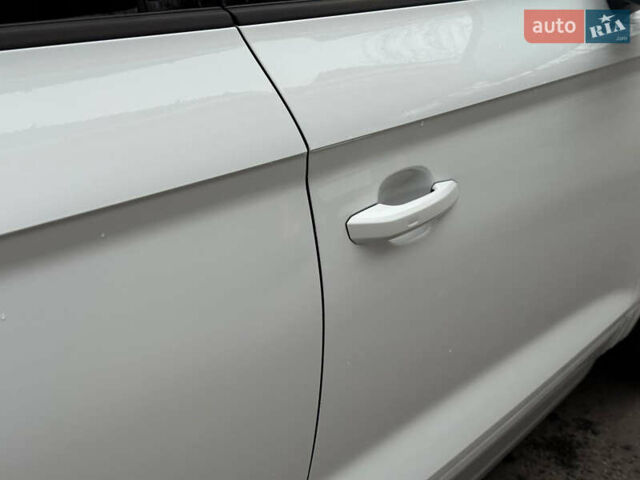 Белый Ауди Ку 5, объемом двигателя 1.98 л и пробегом 200 тыс. км за 22499 $, фото 27 на Automoto.ua