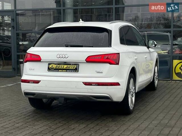 Белый Ауди Ку 5, объемом двигателя 1.98 л и пробегом 166 тыс. км за 24000 $, фото 6 на Automoto.ua