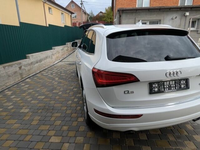 Белый Ауди Ку 5, объемом двигателя 2 л и пробегом 330 тыс. км за 15900 $, фото 4 на Automoto.ua