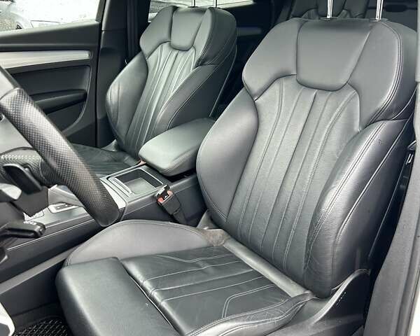 Белый Ауди Ку 5, объемом двигателя 1.98 л и пробегом 138 тыс. км за 29500 $, фото 29 на Automoto.ua
