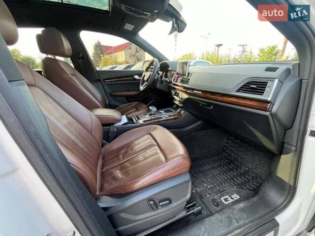 Білий Ауді Ку 5, об'ємом двигуна 1.98 л та пробігом 206 тис. км за 20600 $, фото 18 на Automoto.ua