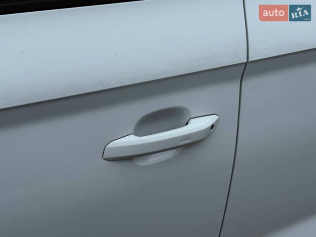 Белый Ауди Ку 5, объемом двигателя 1.98 л и пробегом 200 тыс. км за 22499 $, фото 21 на Automoto.ua