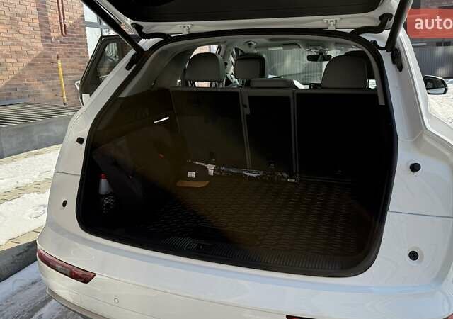 Белый Ауди Ку 5, объемом двигателя 1.98 л и пробегом 112 тыс. км за 29000 $, фото 18 на Automoto.ua