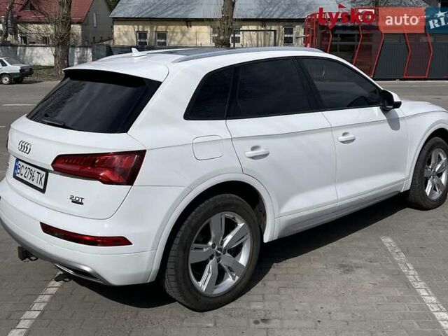 Білий Ауді Ку 5, об'ємом двигуна 1.98 л та пробігом 105 тис. км за 23499 $, фото 9 на Automoto.ua