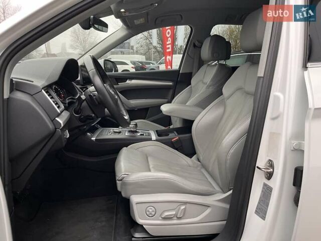 Белый Ауди Ку 5, объемом двигателя 1.98 л и пробегом 104 тыс. км за 34999 $, фото 15 на Automoto.ua