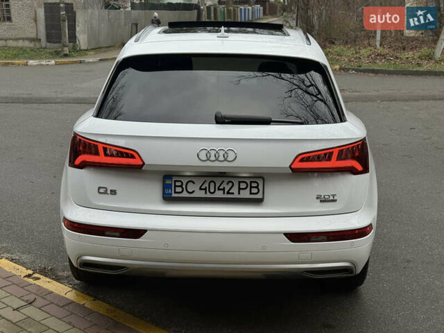 Белый Ауди Ку 5, объемом двигателя 1.98 л и пробегом 68 тыс. км за 25500 $, фото 3 на Automoto.ua