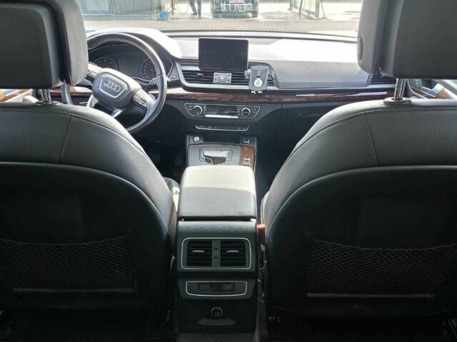 Белый Ауди Ку 5, объемом двигателя 2 л и пробегом 124 тыс. км за 23700 $, фото 18 на Automoto.ua