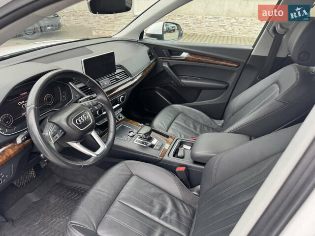 Белый Ауди Ку 5, объемом двигателя 1.98 л и пробегом 238 тыс. км за 18500 $, фото 19 на Automoto.ua