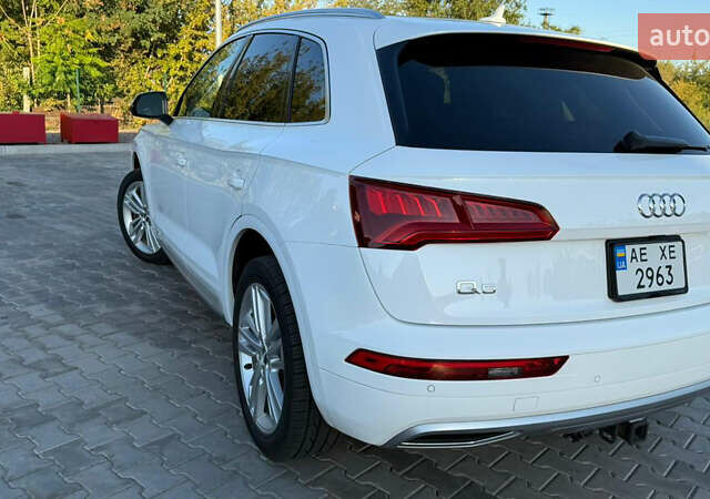 Белый Ауди Ку 5, объемом двигателя 1.98 л и пробегом 127 тыс. км за 27777 $, фото 3 на Automoto.ua