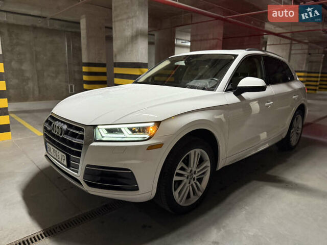 Ауді Ку 5 2017 у Рівному на Automoto.ua Білий Ауді Ку 5, об'ємом двигуна 1.98 л та пробігом 146 тис. км за 23900 $, фото 8 на Automoto.ua