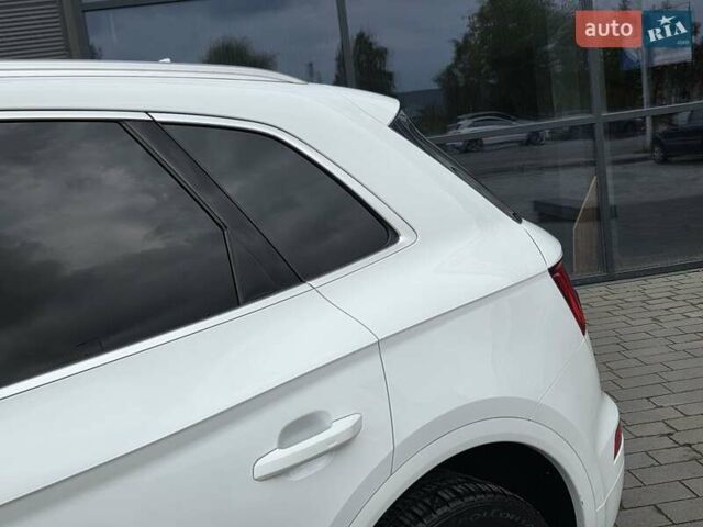 Білий Ауді Ку 5, об'ємом двигуна 2 л та пробігом 163 тис. км за 26750 $, фото 20 на Automoto.ua