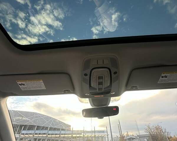 Белый Ауди Ку 5, объемом двигателя 1.98 л и пробегом 143 тыс. км за 24000 $, фото 23 на Automoto.ua