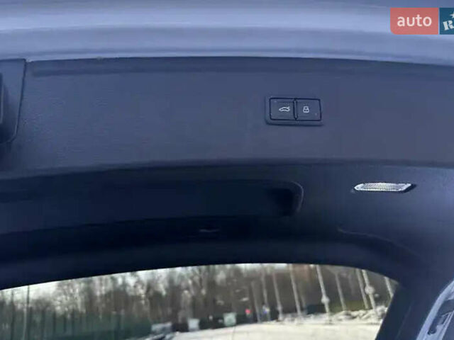 Белый Ауди Ку 5, объемом двигателя 1.98 л и пробегом 108 тыс. км за 23650 $, фото 6 на Automoto.ua