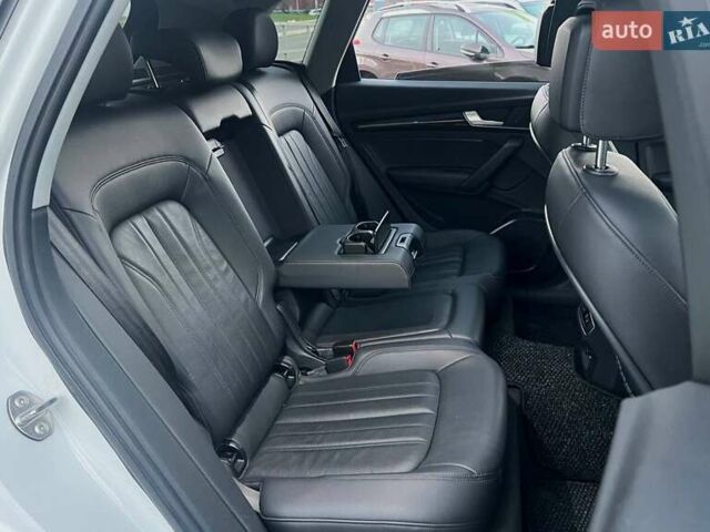 Белый Ауди Ку 5, объемом двигателя 2 л и пробегом 68 тыс. км за 26000 $, фото 10 на Automoto.ua