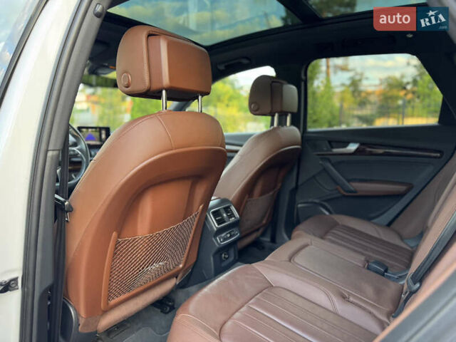 Белый Ауди Ку 5, объемом двигателя 2 л и пробегом 127 тыс. км за 24900 $, фото 56 на Automoto.ua