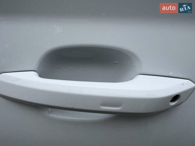 Белый Ауди Ку 5, объемом двигателя 1.97 л и пробегом 139 тыс. км за 28800 $, фото 27 на Automoto.ua