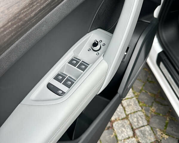 Белый Ауди Ку 5, объемом двигателя 1.98 л и пробегом 74 тыс. км за 26500 $, фото 44 на Automoto.ua