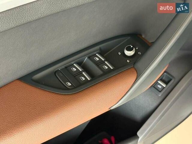 Белый Ауди Ку 5, объемом двигателя 1.97 л и пробегом 105 тыс. км за 32500 $, фото 8 на Automoto.ua