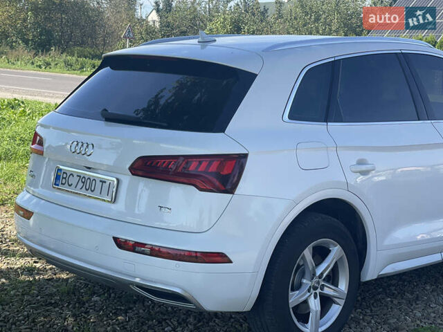 Белый Ауди Ку 5, объемом двигателя 1.97 л и пробегом 190 тыс. км за 29900 $, фото 8 на Automoto.ua