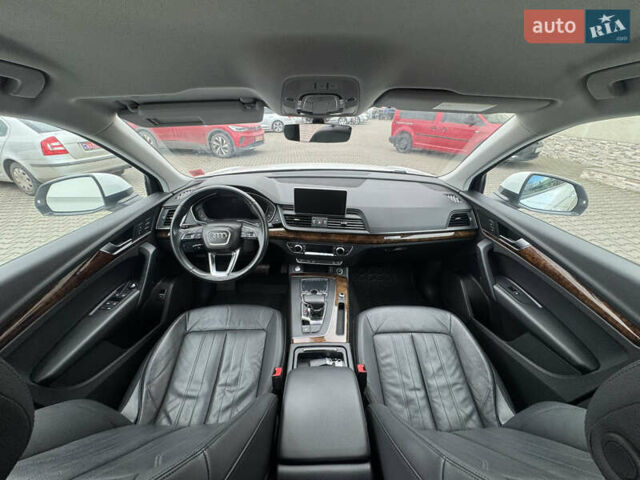 Белый Ауди Ку 5, объемом двигателя 1.98 л и пробегом 238 тыс. км за 18500 $, фото 21 на Automoto.ua