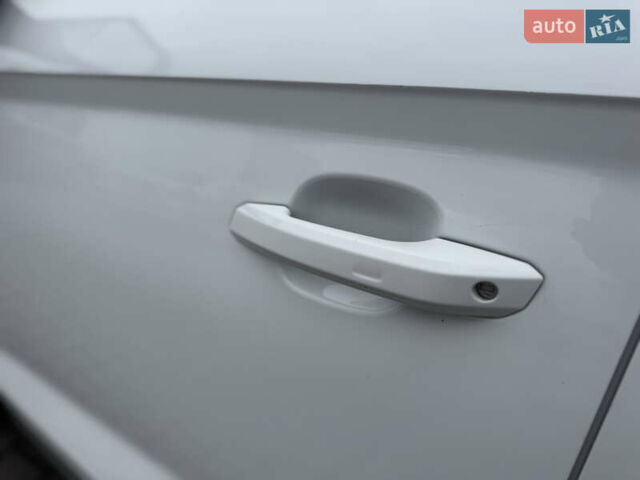 Белый Ауди Ку 5, объемом двигателя 1.98 л и пробегом 238 тыс. км за 18500 $, фото 12 на Automoto.ua