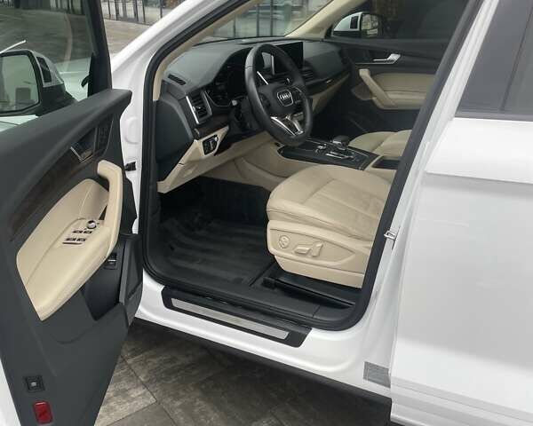 Белый Ауди Ку 5, объемом двигателя 2 л и пробегом 54 тыс. км за 27500 $, фото 8 на Automoto.ua