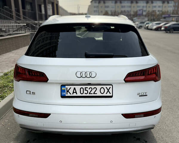 Білий Ауді Ку 5, об'ємом двигуна 1.98 л та пробігом 100 тис. км за 26500 $, фото 7 на Automoto.ua