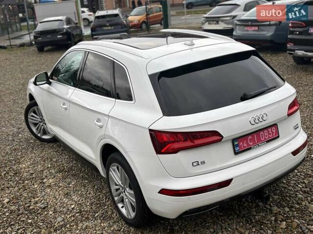 Білий Ауді Ку 5, об'ємом двигуна 2 л та пробігом 215 тис. км за 22000 $, фото 8 на Automoto.ua