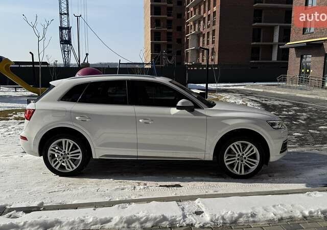 Белый Ауди Ку 5, объемом двигателя 1.98 л и пробегом 112 тыс. км за 29000 $, фото 3 на Automoto.ua