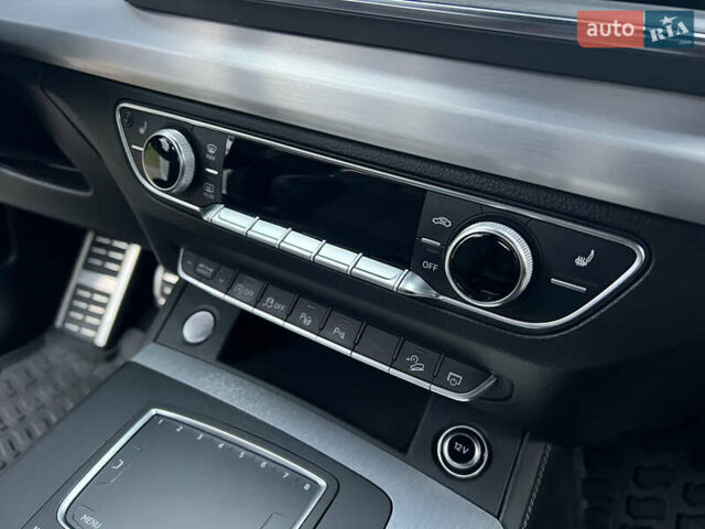 Белый Ауди Ку 5, объемом двигателя 1.97 л и пробегом 139 тыс. км за 28800 $, фото 50 на Automoto.ua