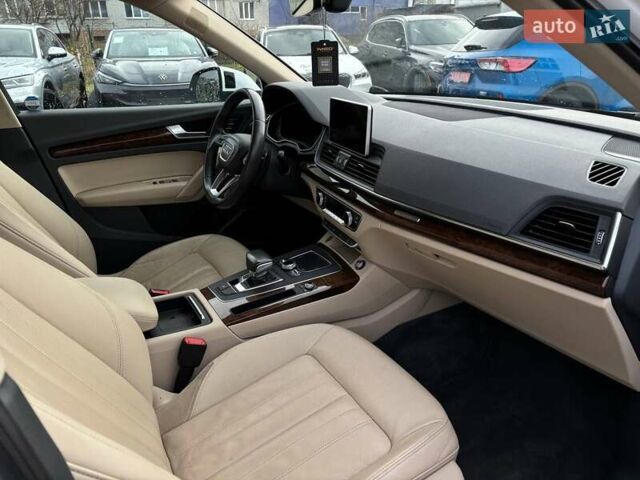 Білий Ауді Ку 5, об'ємом двигуна 2 л та пробігом 215 тис. км за 21800 $, фото 28 на Automoto.ua